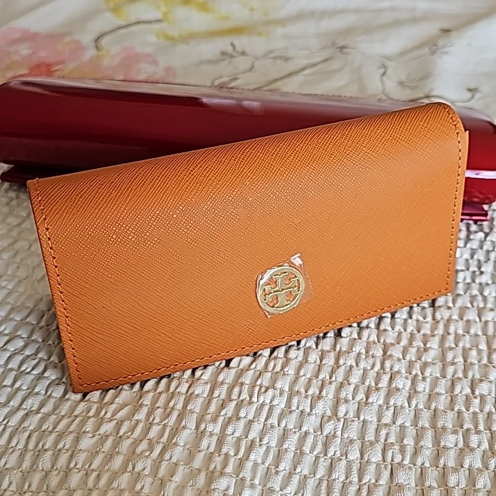 Tory burch glasses case - Picture 2 of 4